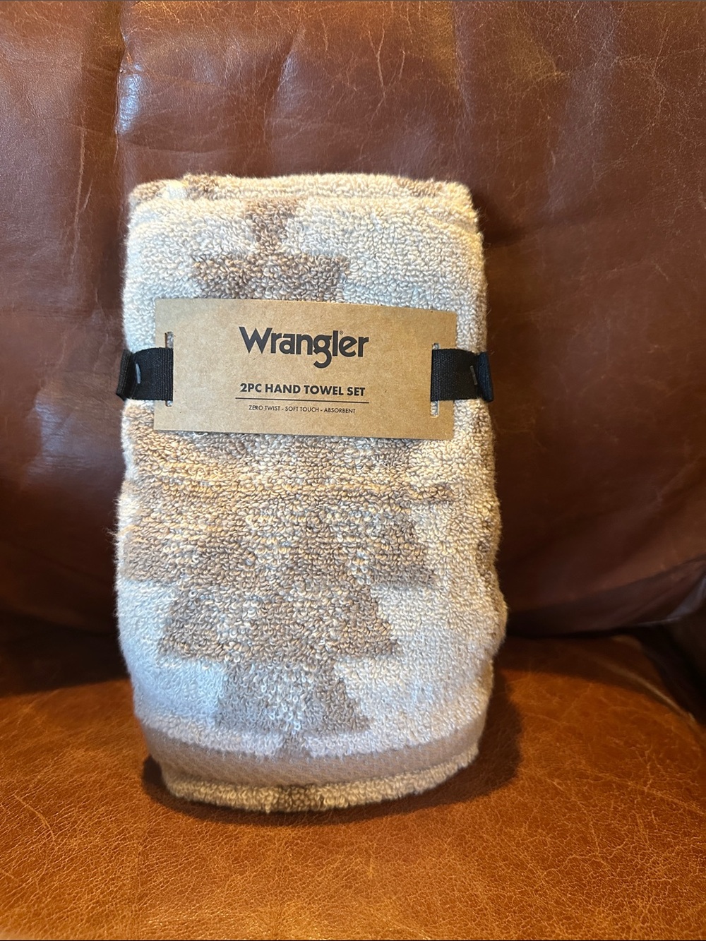 Wrangler Neutral Star Pattern Hand Towels - Cream & Taupe